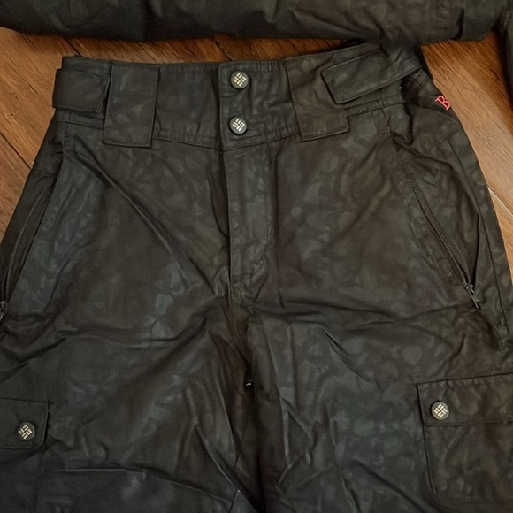 Columbia Titanium Omni-Tech Waterproof, breathable Snow Suit! - Picture 6 of 16